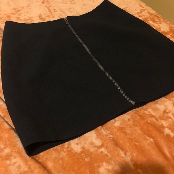 Skirt - Picture 2 of 6